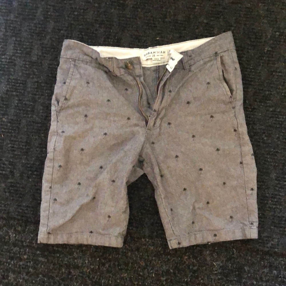 Jean shorts from Urban Planet.